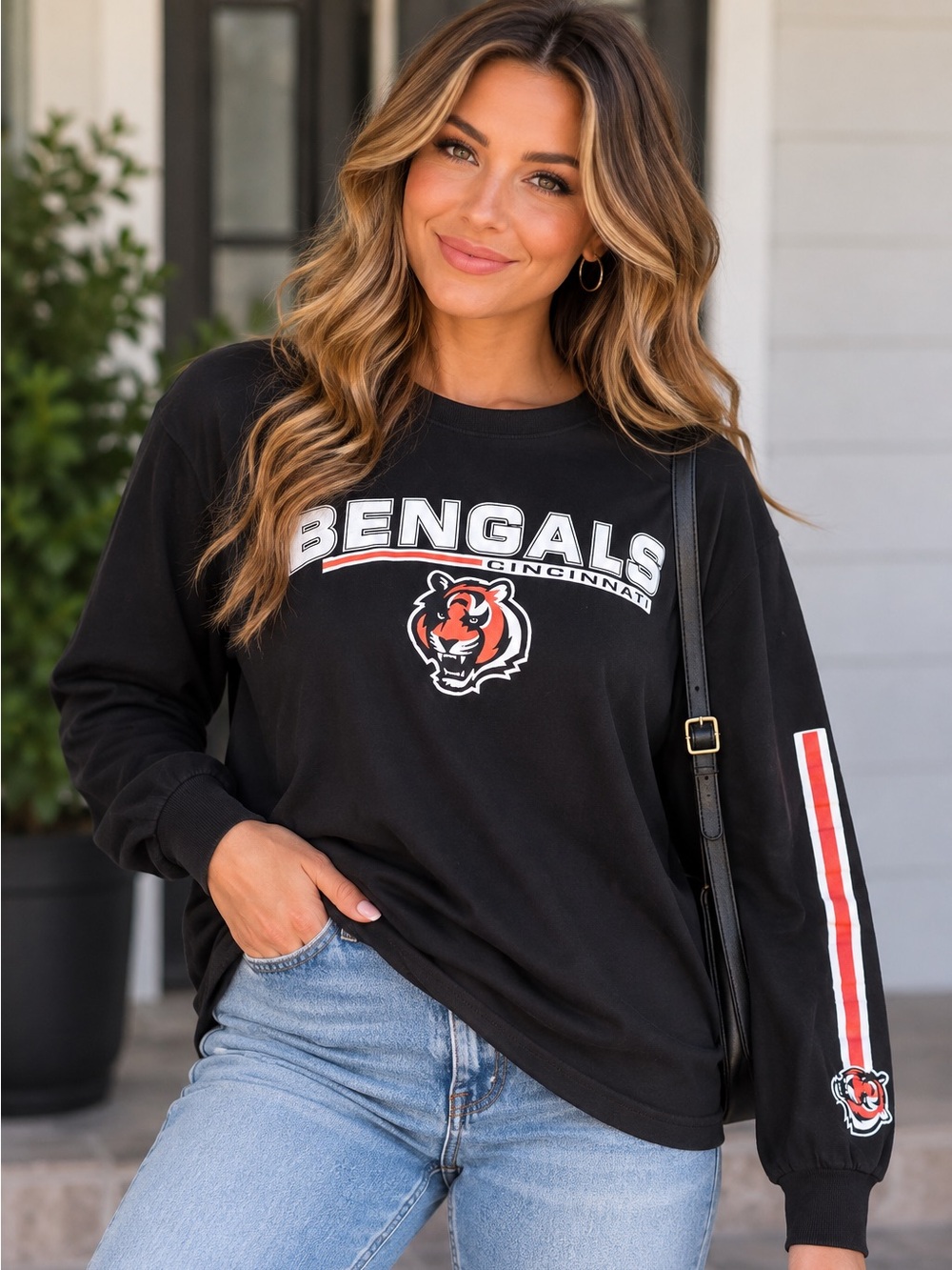 Majestic NFL Cincinnati Bengals Long Sleeve Graphic Tee - Large